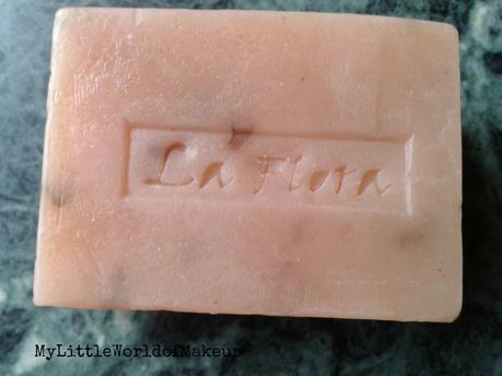 La Flora Organics Handmade Soap in Country Rose Review