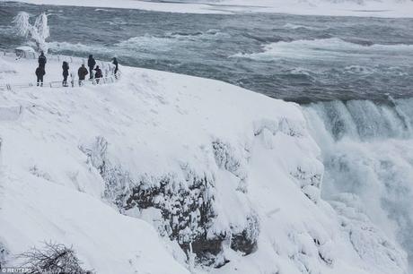 Niagara - are the falls really frozen ??