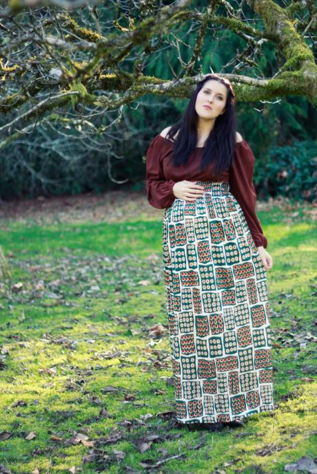 Vintage Hippie Dress, Nude Lipstick | www.eccentricowl.com