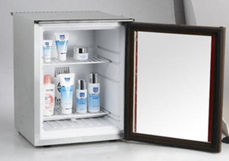 Should cosmetics be stored in the refrigerator?