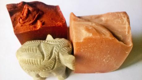 Indian Earthy Naturals Soaps in Red Clay & Pink Clay Review