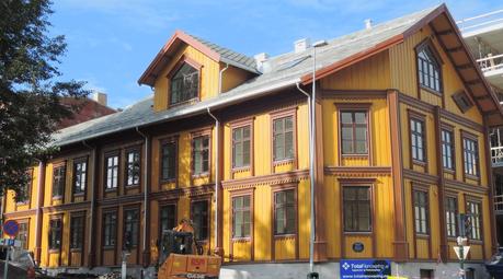 Una de las viejas casas de madera por las que Tromso es famosa