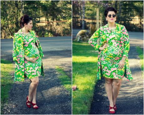 1960's wiggle dress and playing dress up | www.eccentricowl.com