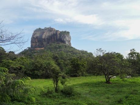 5 Beautiful Attractions in Sri Lanka