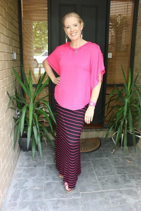 What I Wore and Weekend Reading 3 March maxi skirt and split sleeve tee