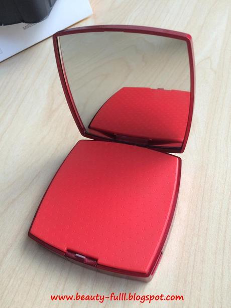 Compact Mirror + Battery Pack from Brando Compact Mirror + Battery Pack from Brando