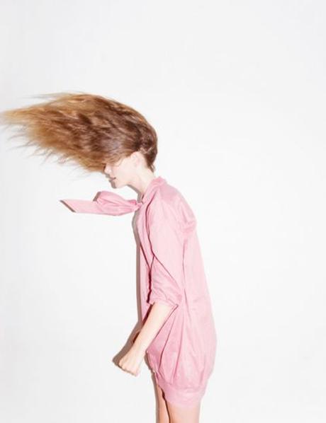 naho-kubota-pink-windy-hair