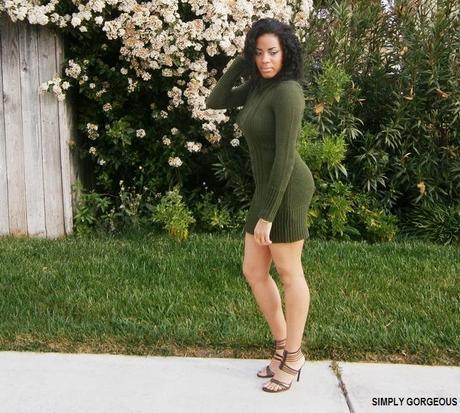 Editor's Style | Olive Green Sweater Dress + Heels - Paperblog