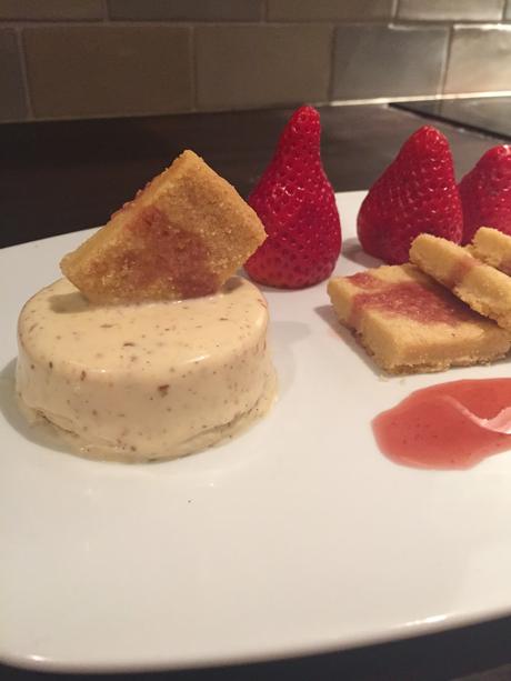Vanilla Pannacotta and Shortbread with Fresh Strawberries with Canderel