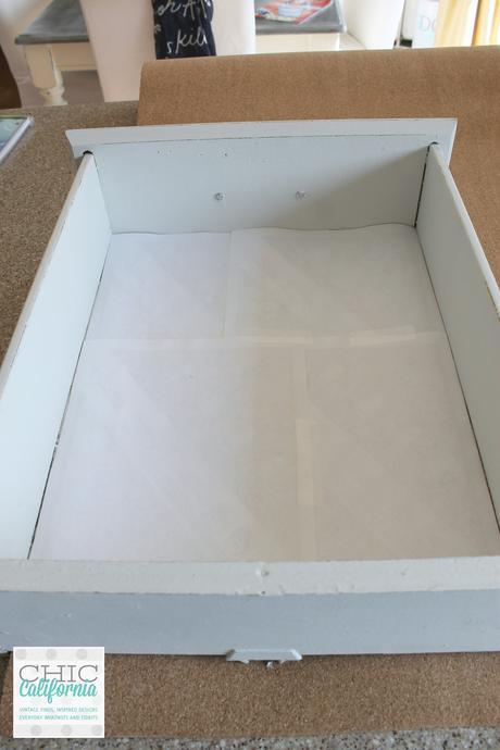 line drawer with paper
