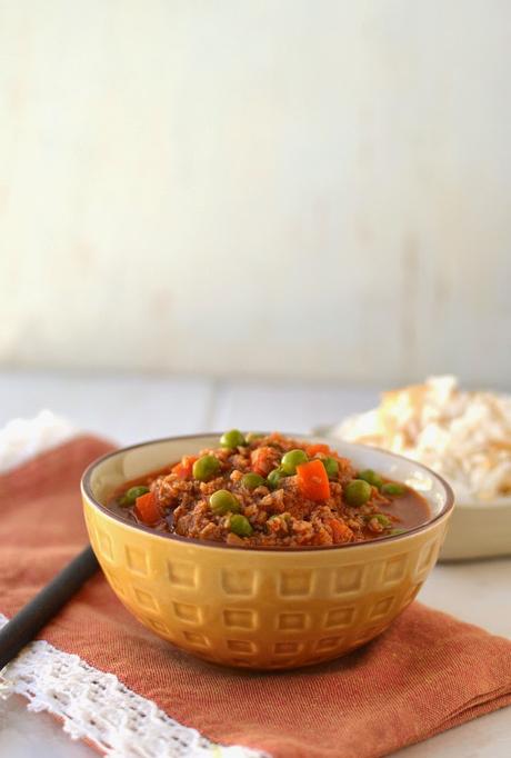 Vegetarian Lebanese Stew with Peas and Rice