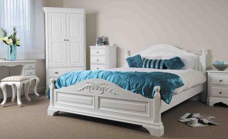 Tips about bedroom furniture: best practices to keep your bedroom clutter free