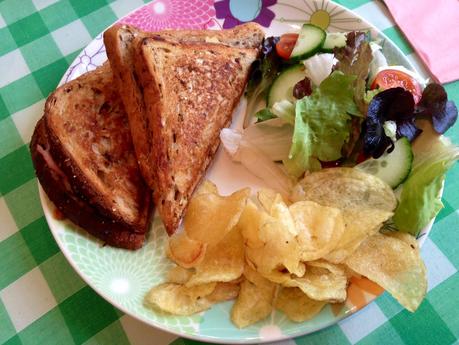 Starbucks + lunch dates!