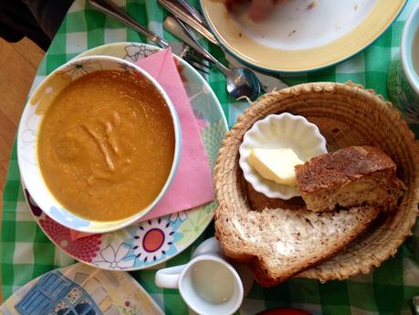 Starbucks + lunch dates!