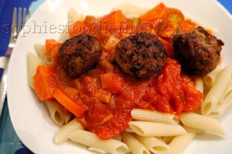 The spiced chicken meatballs are dairy-free, egg-free & gluten-free too!