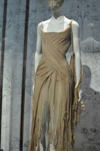 Alexander McQueen – Savage Beauty _DSC0274