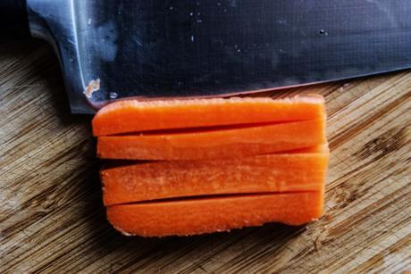 How to: Dice a Carrot!