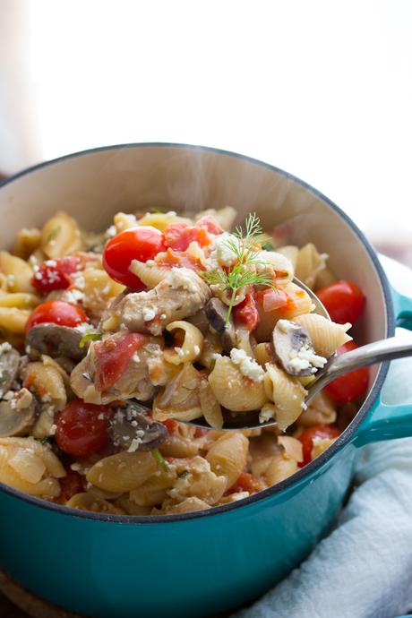 One Pot Pasta with Chicken, Feta and Dill | sweetpeasandsaffron.com @necie83