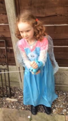 “Let it Go” with the Frozen Elsa Magic Snow sleeve