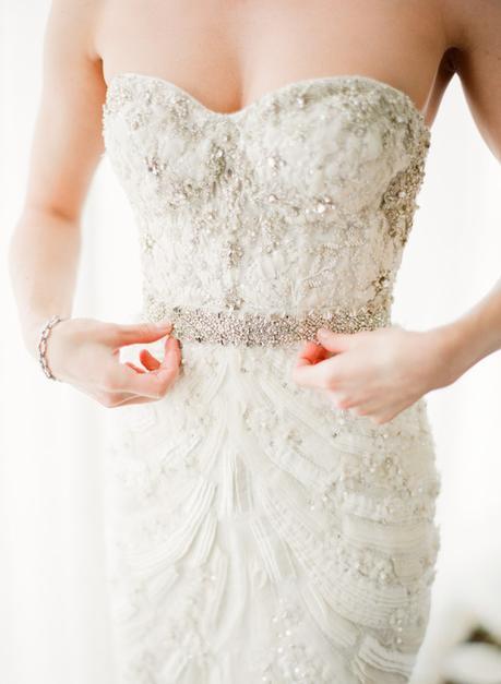 What You Really Need To Know (But Nobody Tells You) About Wedding Gown Shopping