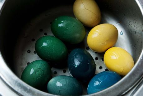 Crackled Easter Eggs