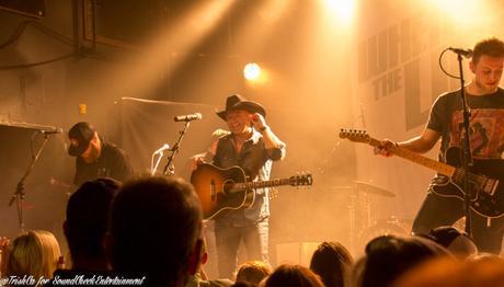 When the Lights Go Down in Toronto – Chad Brownlee, Jess Moskaluke and Bobby Wills