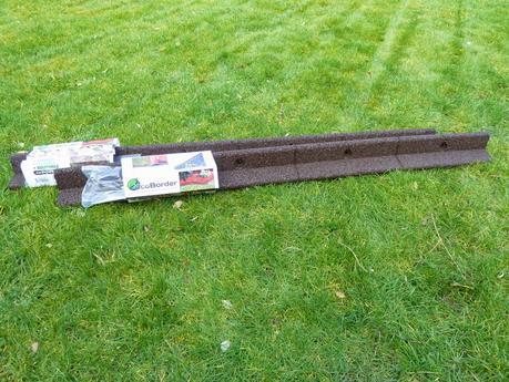 Recycleable Lawn Edging ideas