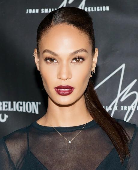 Makeup Of The Day | Joan Smalls in Stunning Wine Color That Will Make You Sigh