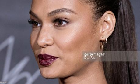Makeup Of The Day | Joan Smalls in Stunning Wine Color LipstickThat Will Make You Sigh