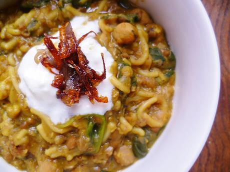 ash-e-reshteh - persian bean and noodle soup