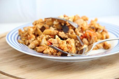 7 Delicious Dinner Ideas for Meat Free Week Tofu & Walnut Scramble | The Tofu Diaries