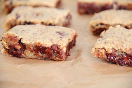 Vegan Chickpea Blondies | The Tofu Diaries