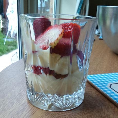 In the Brown Kitchen: Strawberry and Raspberry Trifle