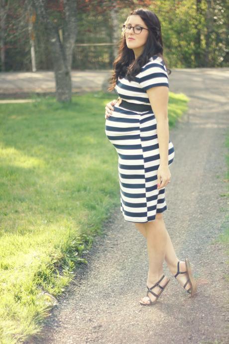 Striped maternity dress and a flower in my hair | www.eccentricowl.com
