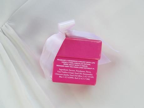 Review: The Lip Scrub by Sara Happ Sparkling Pink Grapefruit Review: The Lip Scrub by Sara Happ Sparkling Pink Grapefruit