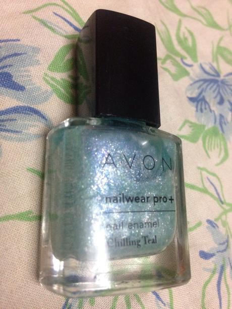 Avon Nail wear Pro+ Nail Enamel in Chilling Teal Review and Swatches, NOTD