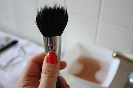 Spring Cleaning How To: Makeup Brushes