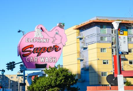 super_elephant_car_wash_seattle