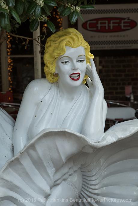 Marilyn Monroe sculpture at City Market, Savannah GA © 2015 Patty Hankins