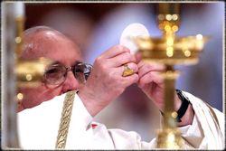 Pope-francis-eucharist