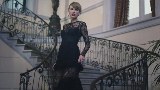 Lusting Over: Taylor Swift’s 20 Outfits from Blank Space