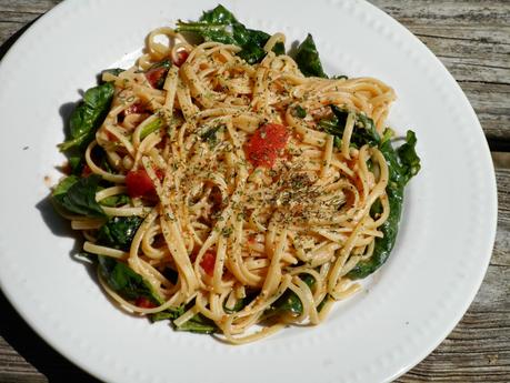 Garlic Tomato Pasta with Fresh Spinach