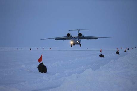 North Pole 2015: Flights Resume To Barneo, North Pole Skier Evacuated