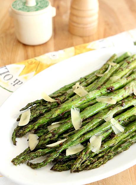 Grilled Asparagus with Garlic and Parmesan