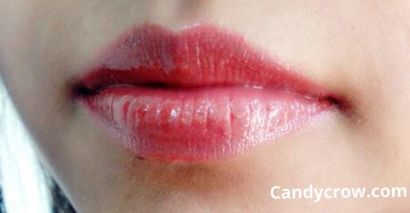 How to apply Lipstick (with photos) ?