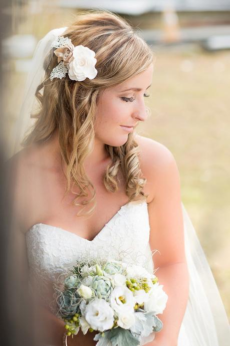 A Rustic Northland Beach Wedding by Emma Rogers Photography