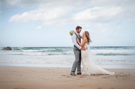 A Rustic Northland Beach Wedding by Emma Rogers Photography