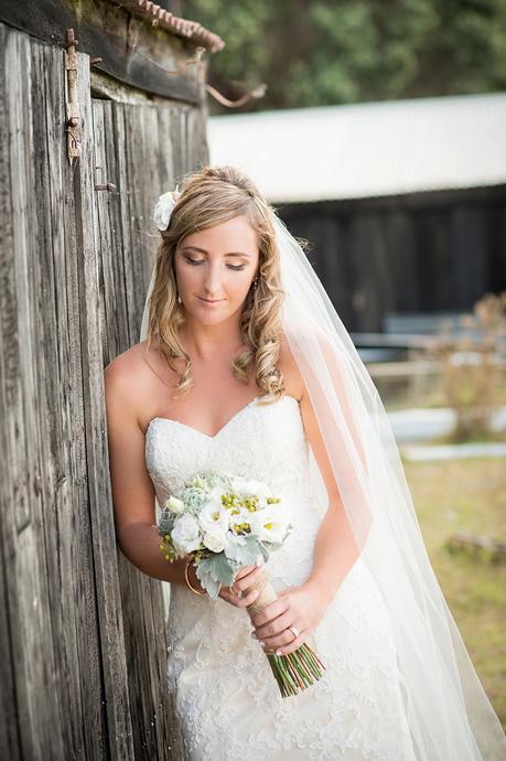 A Rustic Northland Beach Wedding by Emma Rogers Photography