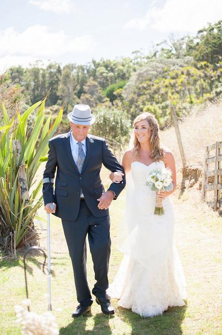 A Rustic Northland Beach Wedding by Emma Rogers Photography