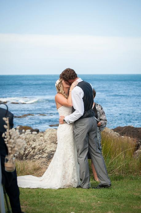 A Rustic Northland Beach Wedding by Emma Rogers Photography